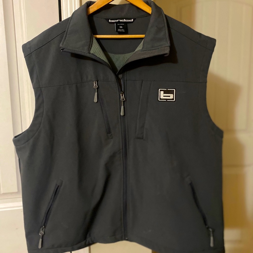 Banded vest
